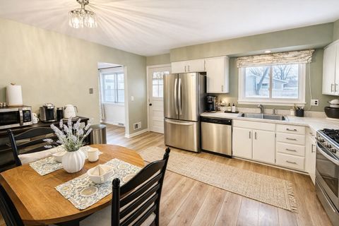 Tiny photo for 6418 Bradley Drive, Woodridge, IL 60517 (MLS # 12603239)