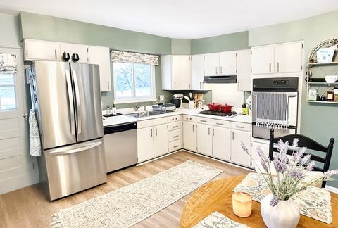 Tiny photo for 6418 Bradley Drive, Woodridge, IL 60517 (MLS # 12603239)