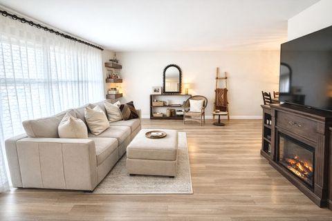 Tiny photo for 6418 Bradley Drive, Woodridge, IL 60517 (MLS # 12603239)