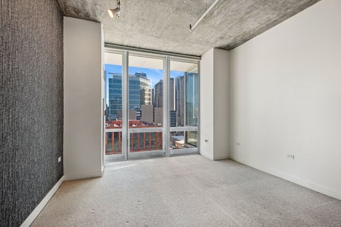 Tiny photo for 737 W Washington Boulevard #1003, Chicago, IL 60661 (MLS # 12615225)