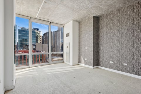 Tiny photo for 737 W Washington Boulevard #1003, Chicago, IL 60661 (MLS # 12615225)