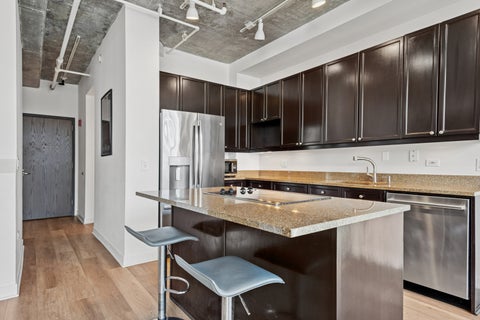 Tiny photo for 737 W Washington Boulevard #1003, Chicago, IL 60661 (MLS # 12615225)