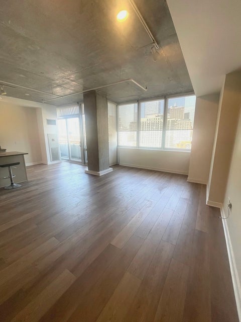 Tiny photo for 737 W Washington Boulevard #1003, Chicago, IL 60661 (MLS # 12615225)