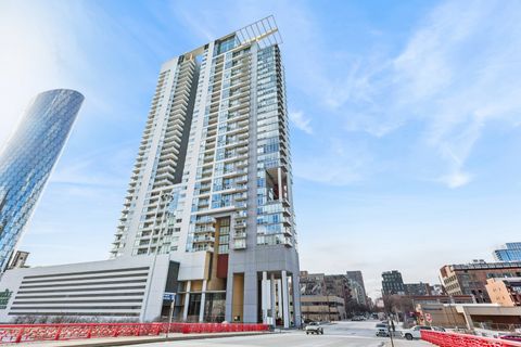 Photo of 737 W Washington Boulevard #1003, Chicago, IL 60661 (MLS # 12615225)