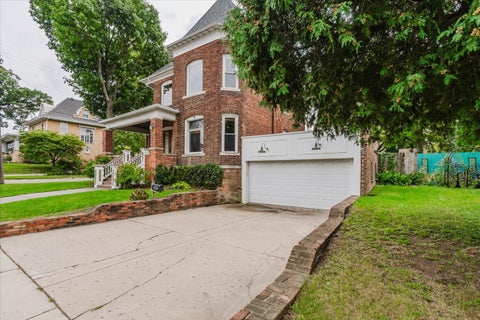 Tiny photo for 302 W Wood Street, Bloomington, IL 61701 (MLS # 12771205)