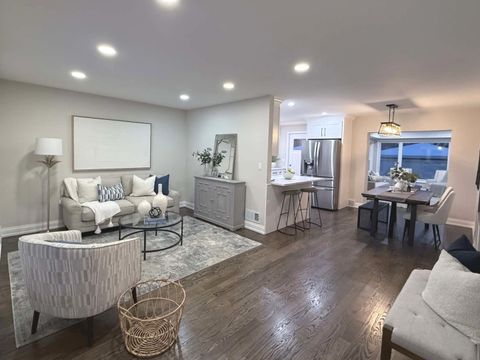 Tiny photo for 241 N Hamlin Avenue, Park Ridge, IL 60068 (MLS # 12509158)