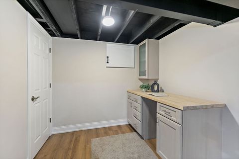 Tiny photo for 241 N Hamlin Avenue, Park Ridge, IL 60068 (MLS # 12509158)