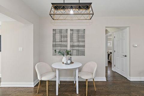 Tiny photo for 241 N Hamlin Avenue, Park Ridge, IL 60068 (MLS # 12509158)