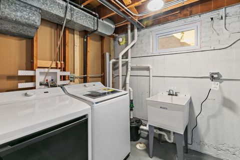 Tiny photo for 241 N Hamlin Avenue, Park Ridge, IL 60068 (MLS # 12509158)