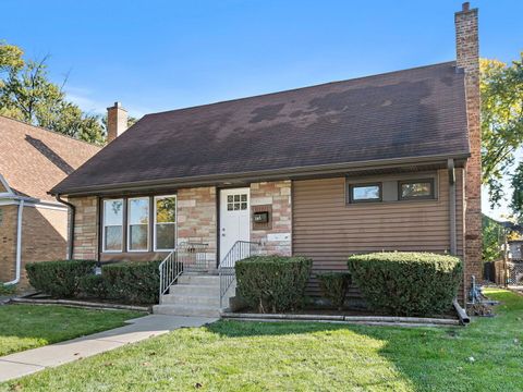 Tiny photo for 241 N Hamlin Avenue, Park Ridge, IL 60068 (MLS # 12509158)