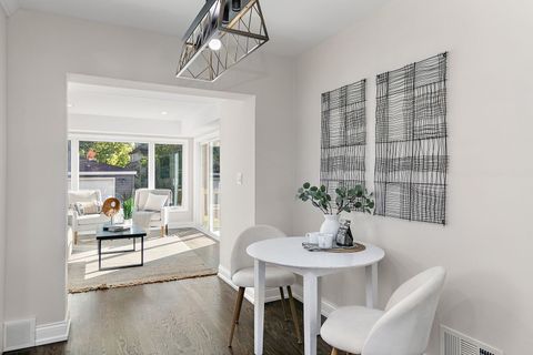 Tiny photo for 241 N Hamlin Avenue, Park Ridge, IL 60068 (MLS # 12509158)