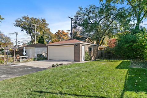 Tiny photo for 241 N Hamlin Avenue, Park Ridge, IL 60068 (MLS # 12509158)