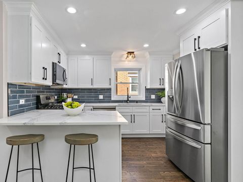 Tiny photo for 241 N Hamlin Avenue, Park Ridge, IL 60068 (MLS # 12509158)