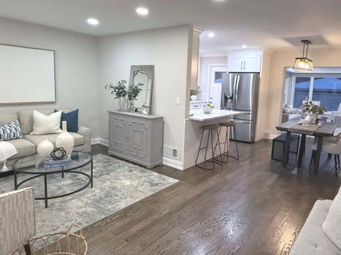 Tiny photo for 241 N Hamlin Avenue, Park Ridge, IL 60068 (MLS # 12509158)