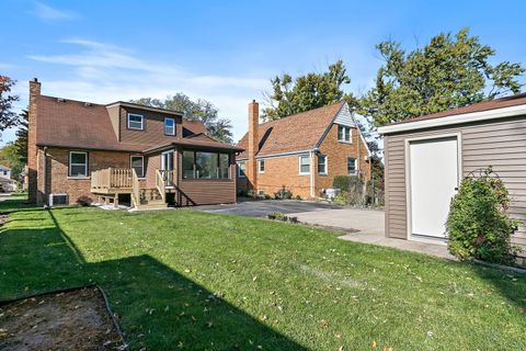 Tiny photo for 241 N Hamlin Avenue, Park Ridge, IL 60068 (MLS # 12509158)