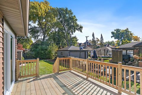 Tiny photo for 241 N Hamlin Avenue, Park Ridge, IL 60068 (MLS # 12509158)