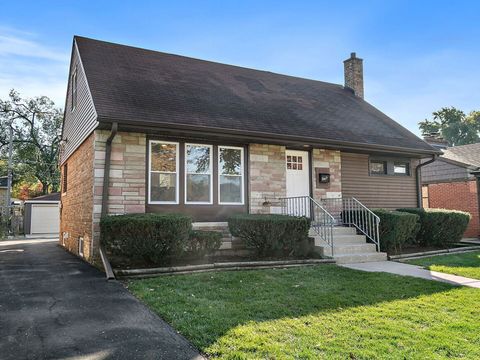 Photo of 241 N Hamlin Avenue, Park Ridge, IL 60068 (MLS # 12509158)