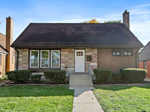 Tiny photo for 241 N Hamlin Avenue, Park Ridge, IL 60068 (MLS # 12509158)