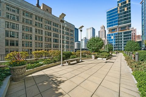 Tiny photo for 130 N GARLAND Court #4902, Chicago, IL 60602 (MLS # 12589051)