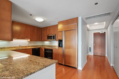 Tiny photo for 130 N GARLAND Court #4902, Chicago, IL 60602 (MLS # 12589051)