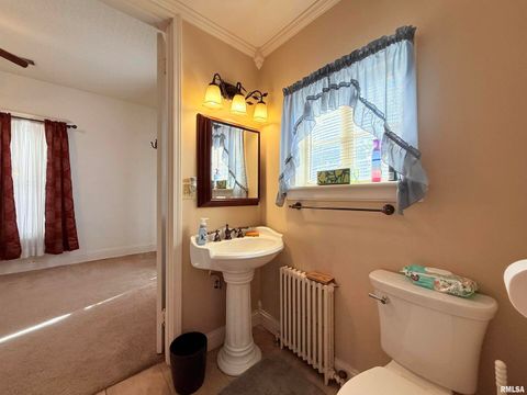 Tiny photo for 18 S MILL Street, Harrisburg, IL 62946 (MLS # EB460050)