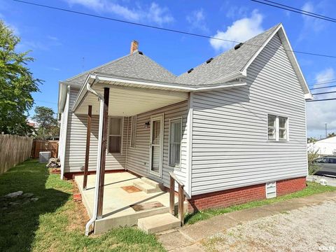 Tiny photo for 18 S MILL Street, Harrisburg, IL 62946 (MLS # EB460050)