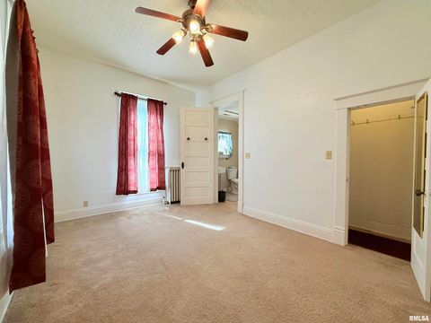 Tiny photo for 18 S MILL Street, Harrisburg, IL 62946 (MLS # EB460050)