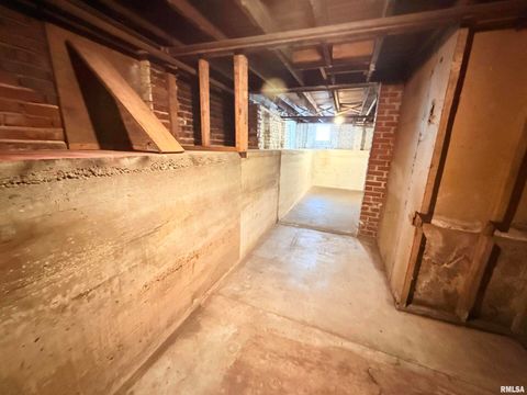 Tiny photo for 18 S MILL Street, Harrisburg, IL 62946 (MLS # EB460050)