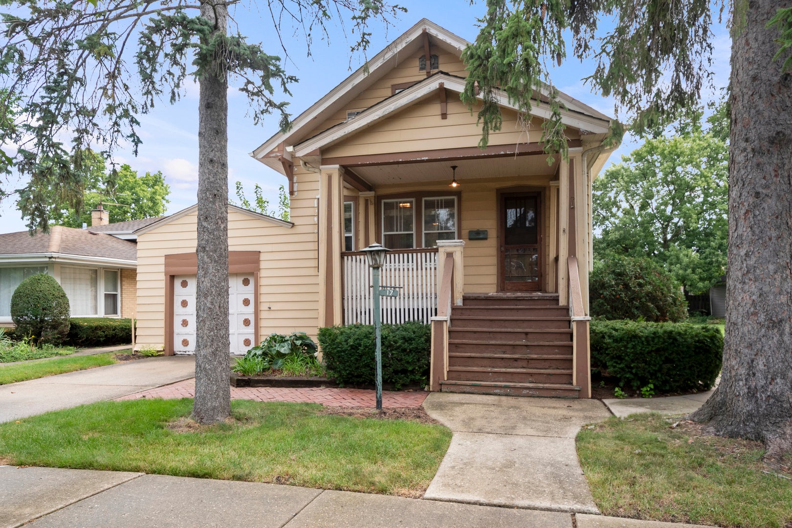 17 N CHESTER Avenue