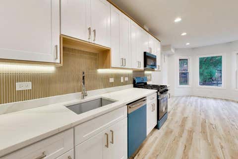 Tiny photo for 544 N Leamington Avenue, Chicago, IL 60644 (MLS # 12719749)