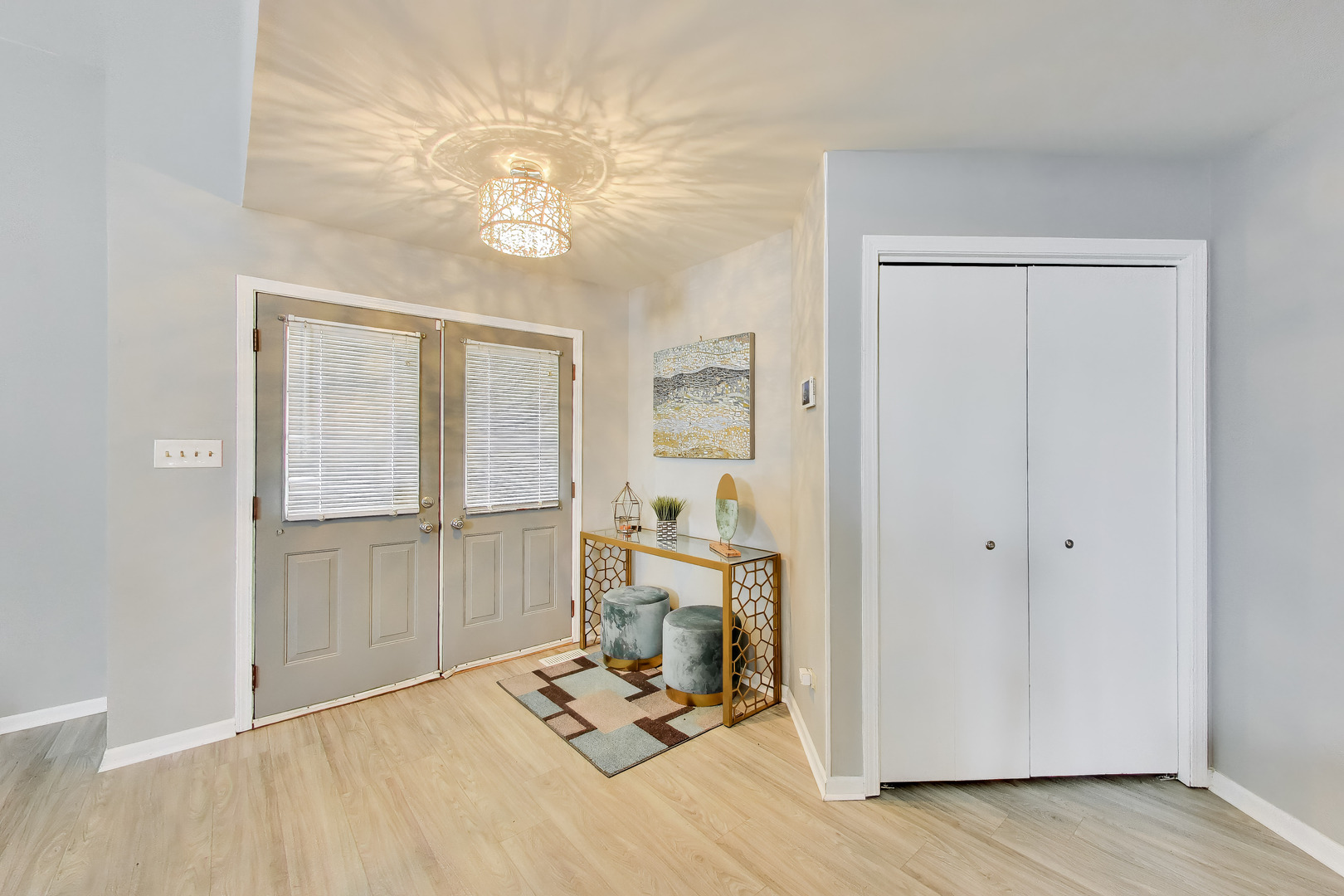 3042 E Bending Creek Trail