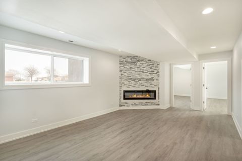 Tiny photo for 718 E 152nd Street, Phoenix, IL 60426 (MLS # 12537465)