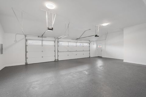 Tiny photo for 718 E 152nd Street, Phoenix, IL 60426 (MLS # 12537465)