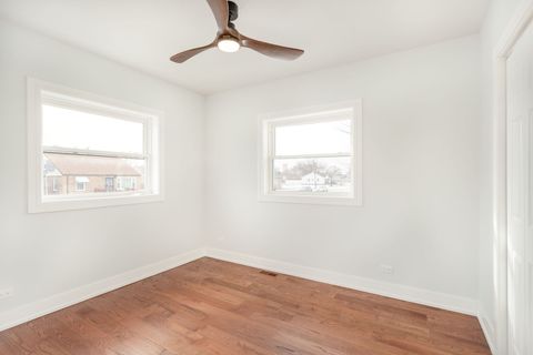 Tiny photo for 718 E 152nd Street, Phoenix, IL 60426 (MLS # 12537465)