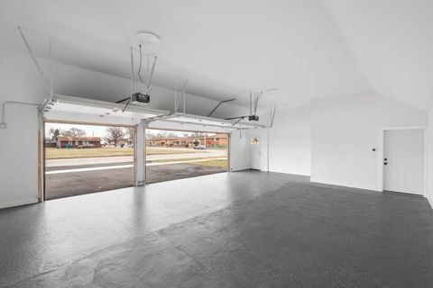 Tiny photo for 718 E 152nd Street, Phoenix, IL 60426 (MLS # 12537465)