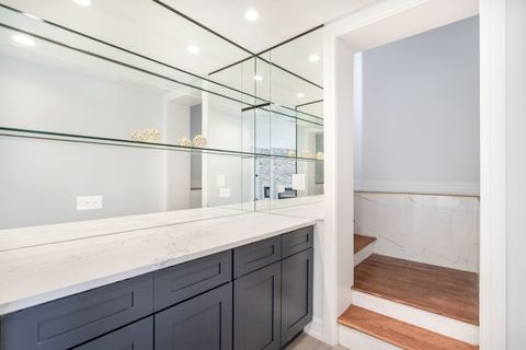 Tiny photo for 718 E 152nd Street, Phoenix, IL 60426 (MLS # 12537465)