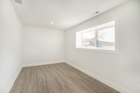 Tiny photo for 718 E 152nd Street, Phoenix, IL 60426 (MLS # 12537465)