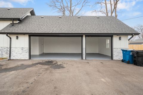 Tiny photo for 718 E 152nd Street, Phoenix, IL 60426 (MLS # 12537465)