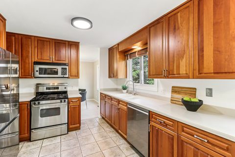 Tiny photo for 486 SATINWOOD Terrace, Buffalo Grove, IL 60089 (MLS # 12498975)