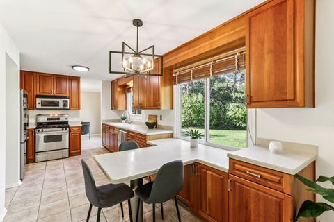 Tiny photo for 486 SATINWOOD Terrace, Buffalo Grove, IL 60089 (MLS # 12498975)