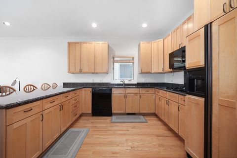 Tiny photo for 1746 W Byron Street, Chicago, IL 60613 (MLS # 12443369)