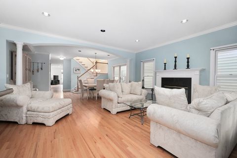 Tiny photo for 1746 W Byron Street, Chicago, IL 60613 (MLS # 12443369)