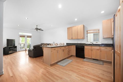 Tiny photo for 1746 W Byron Street, Chicago, IL 60613 (MLS # 12443369)