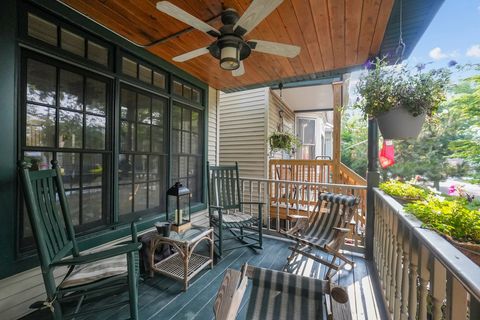 Tiny photo for 1746 W Byron Street, Chicago, IL 60613 (MLS # 12443369)