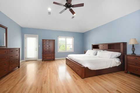 Tiny photo for 1746 W Byron Street, Chicago, IL 60613 (MLS # 12443369)