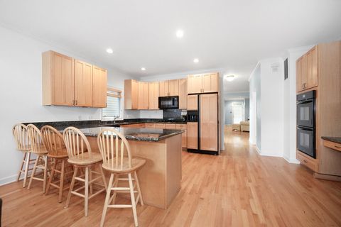 Tiny photo for 1746 W Byron Street, Chicago, IL 60613 (MLS # 12443369)