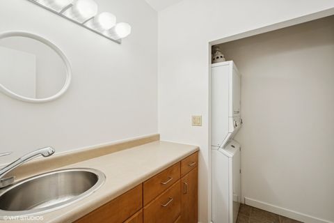 Tiny photo for 1100 N Lake Shore Drive #11B, Chicago, IL 60611 (MLS # 12453472)