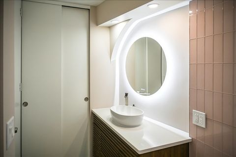 Tiny photo for 300 N State Street #4625, Chicago, IL 60654 (MLS # 12573997)