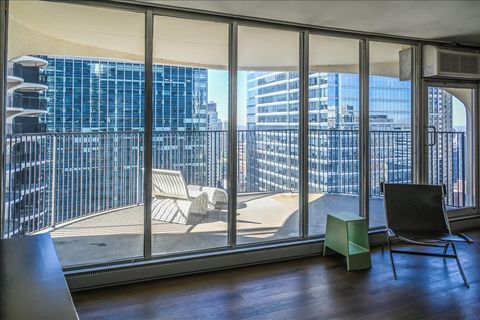 Tiny photo for 300 N State Street #4625, Chicago, IL 60654 (MLS # 12573997)