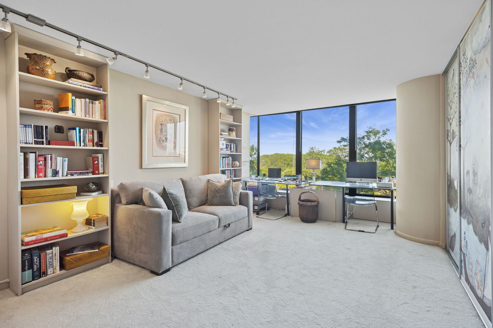 Chicago, Illinois 60611, United States, 2 Bedrooms Bedrooms, ,2 BathroomsBathrooms,Residential,Active,204032